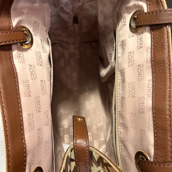 Michael Kors Shoulder Bag EC - Picture 4 of 6